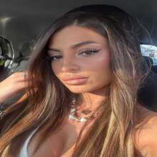 Morena caprichosa quiere jugar contigo
