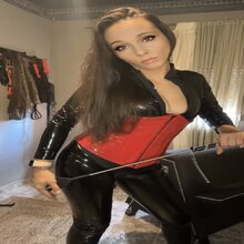 Mistress Mixary DOMINATRIX PROFESIONAL SESINES PRESENCIALES SESIONES ONLINE VENTA DE CONTENIDO