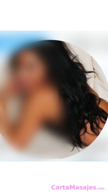 primera imagen miniatura: Morena atractiva jovencita española tatuada