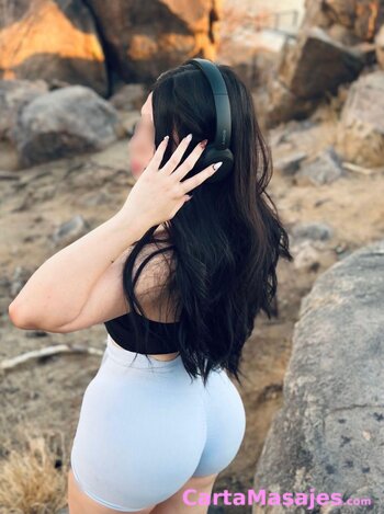 tercera imagen miniatura: Masajista amorosa dispuesta a complacerte