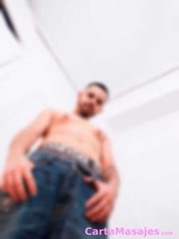 segunda imagen miniatura: Chico latino ofrece sus servicios