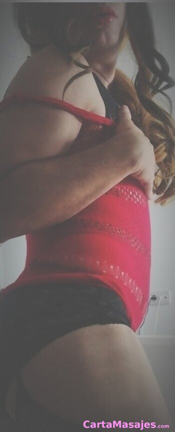 primera imagen miniatura: Masajista travestido en lencería