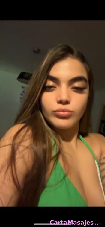 segunda imagen miniatura: Trio jovencitas chica trans y chica cis