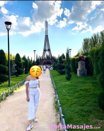 segunda imagen miniatura: Masajista simpática y risueña