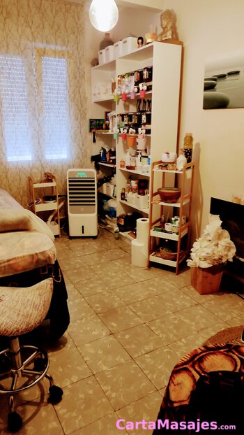 tercera imagen miniatura: María del mar masajista en vinaris