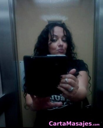 segunda imagen miniatura: Morena sexy, implicada