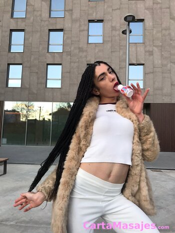 primera imagen miniatura: Chica trans escort i acompa&ntilde;ante de 18 a&ntilde;os