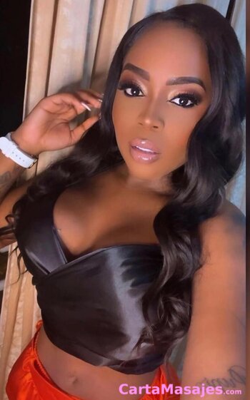 primera imagen miniatura: SOY VIOLETA UNA MASAJISTA CON BUEN FISICO, ATENTA Y CARI&Ntilde;OSA