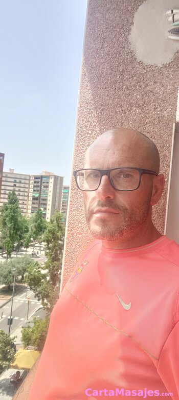 tercera imagen miniatura: Chico Deseable