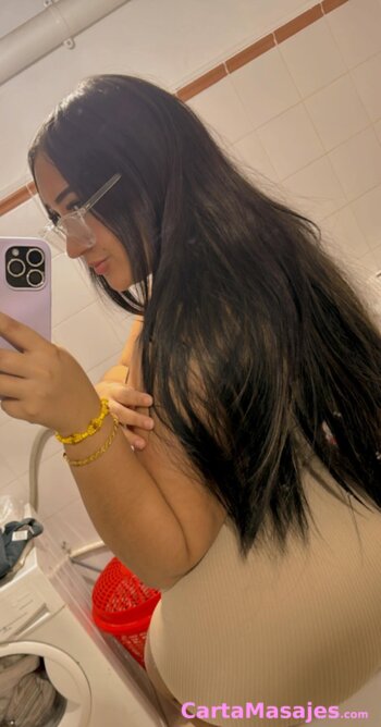 primera imagen miniatura: Camila ni&ntilde;ata de 20 a&ntilde;os