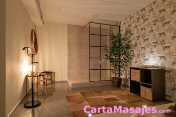 segunda imagen miniatura: Tantra Paradise Massage Barcelona