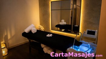 tercera imagen miniatura: Masaje en pies con agua Spa Japonés Comte Bórrell