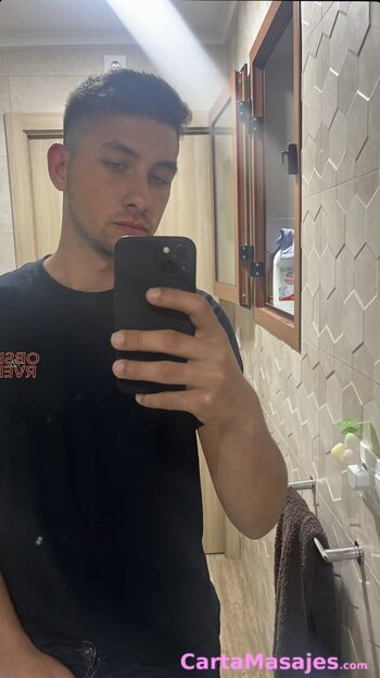 primera imagen miniatura: Alvaro, jovencito escort español de 25 años, económico, independiente, juguetón
