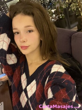 tercera imagen miniatura: Disponible para tus citas traviesas sin restricciones si estás interesado