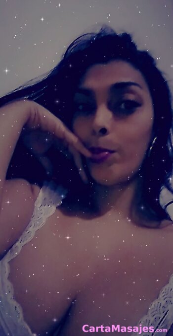 tercera imagen miniatura: Latina con fotos reales y complaciente