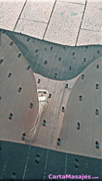 tercera imagen miniatura: Chica joven con ganas de aprender cositas nuevas.