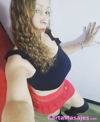 cuarta imagen miniatura: Mónica linda madurita ofrece video llamadas y sexting