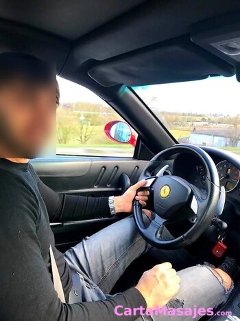 cuarta imagen miniatura: 🔥"Chico Guapo Italiano: Compañero de Élite para Mujeres y Parejas Sofisticadas "🔥