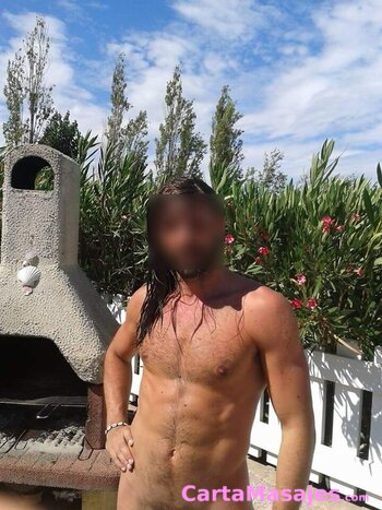 tercera imagen miniatura: 🔥"Chico Guapo Italiano: Compañero de Élite para Mujeres y Parejas Sofisticadas "🔥