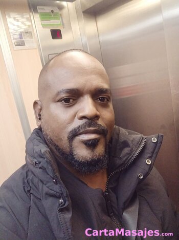 primera imagen miniatura: Moreno complaciente