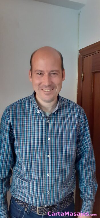 segunda imagen miniatura: Doy masajes sensitivos e er&oacute;ticos