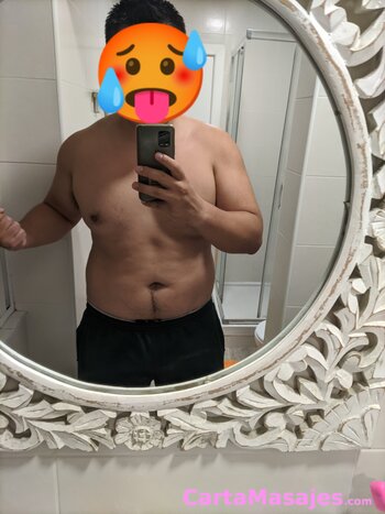 tercera imagen miniatura: Masajista caliente Latino
