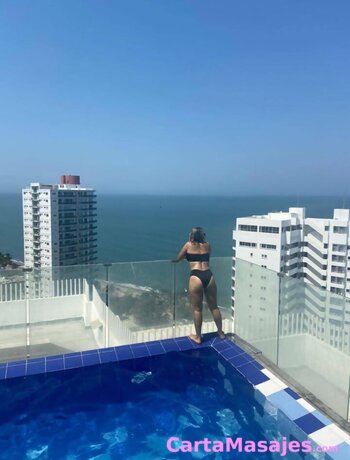 quinta imagen miniatura: AMIGUITAS ATREVIDAS Y FIESTERAS (NOU BARRIS)