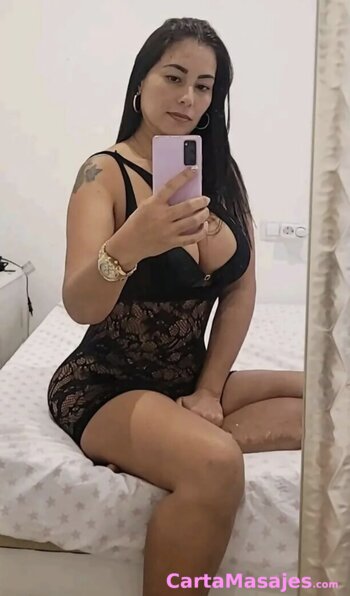 tercera imagen miniatura: Julia masajes variados en camilla