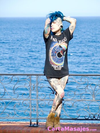 tercera imagen miniatura: &ETH;eja volar tu imaginaci&oacute;n entre mis atributos