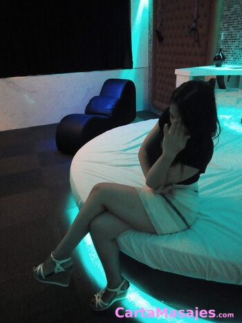 tercera imagen miniatura: Masaje y trato de novia