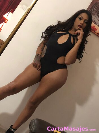 cuarta imagen miniatura: Morena latina er&oacute;tica