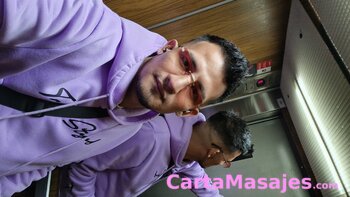 segunda imagen miniatura: Hago masajes. Relajantes  con. Final feliz