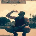 Gigoló masajista - complaciente - atletico